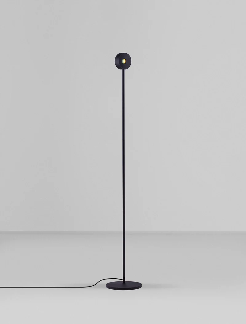 Irida Stehlampe 3000K Schwarz