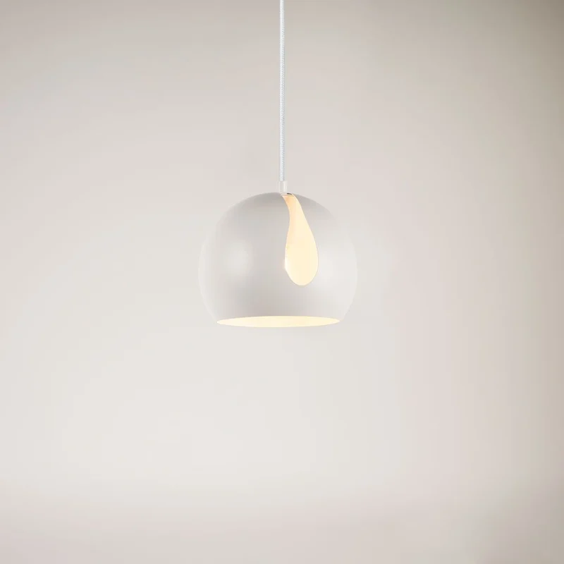 s.luce Ball Metall Pendelleuchte mit drehbarem tauschbaren Schirm