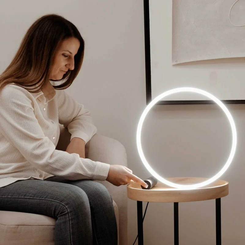 s.luce LED Ring Tischleuchte Direkt oder Indirekt