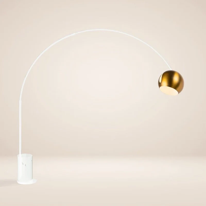 s.luce Ball Design-Bogenlampe mit Marmorfuß modern