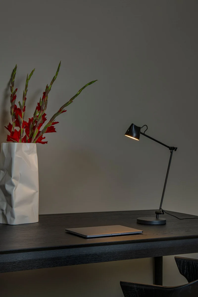 LED-Lese-Stehleuchte Milne drehbar mit Touchdimmer Schwarz