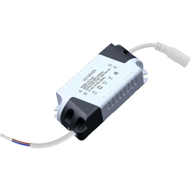 LED und Treiber 4-7W, DC12-25 V Konstantstrom 300 mA ~2429