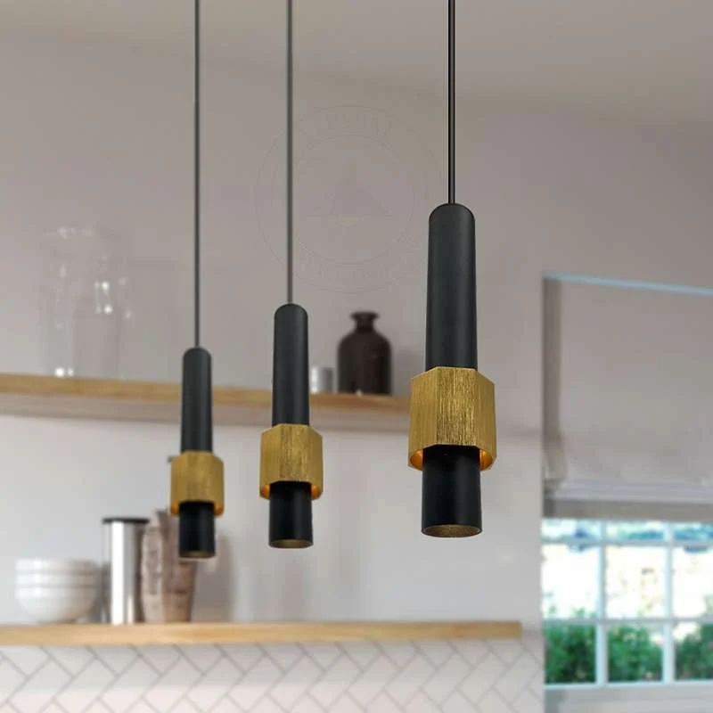 Moderne zylindrische LED-Deckenleuchte mit langen Röhren aus Aluminium in Schwarz und Gold~2604