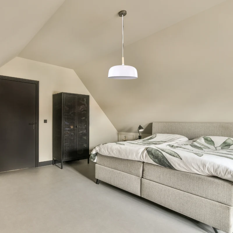 Moderne Pendelleuchte in weiß, runde Form, aus Metall, E27-Fassung, IP20, Ø30 cm