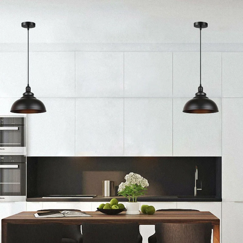 Industrielle schwarze Pendelleuchte im Vintage-Design ~1550
