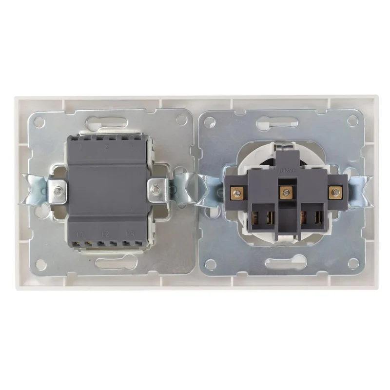 Schutzkontakt-Steckdose mit Ausschalter, 16 A, 250 V, weiß