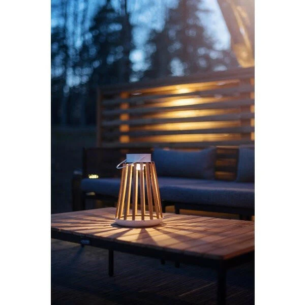 Dekorative LED Solar-Laterne "Catania" aus Holz und Metall