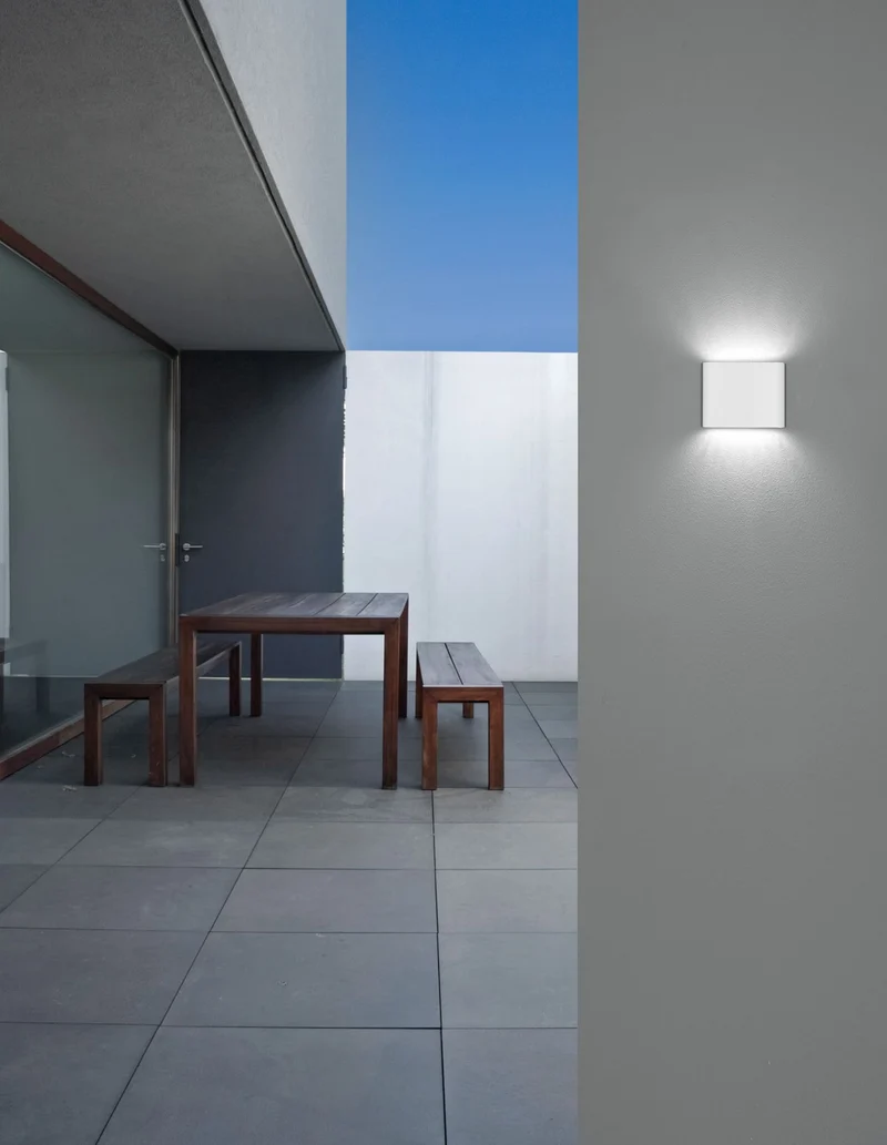 Soho LED Außenwandleuchte Qudadratisch Up & Down 3000K IP54