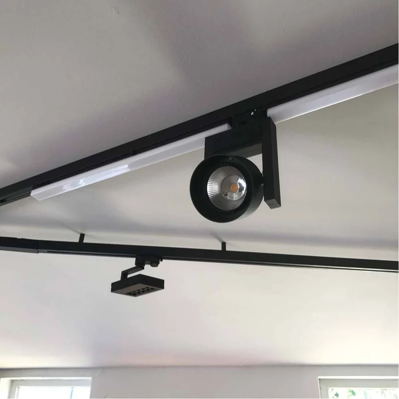 3-Phasen Linienleuchte 2200lm 20W 3000K warm Schwarz