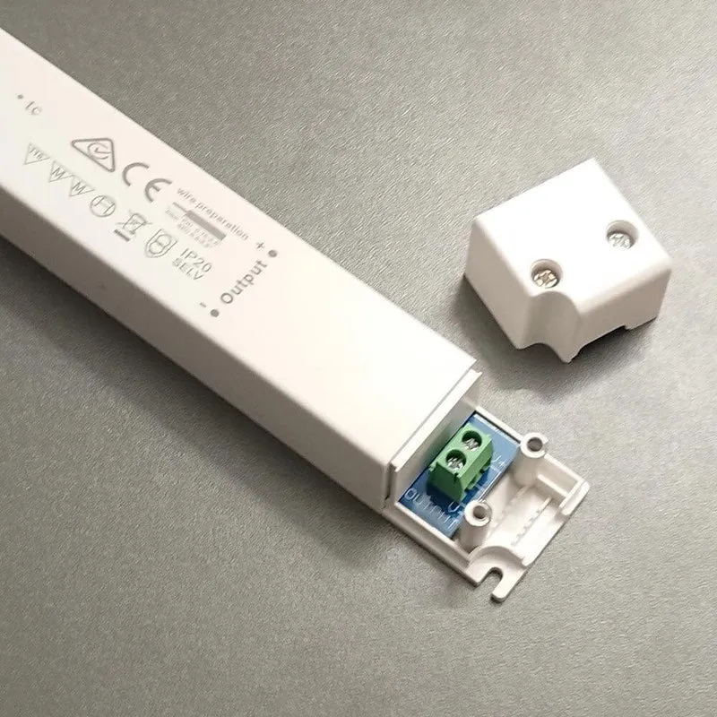 60W zertifiziertes Einbaunetzteil slim Dimmbar Triac 24V IP20