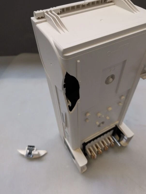 C-Ware Schneider Electric Abgangskasten Kleinverteilerzubehör 63A IP55 weiß 1 St.