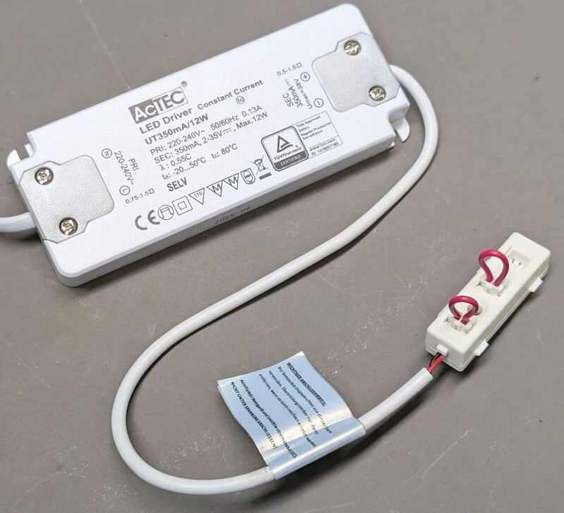 B-Ware Deko Light LED-Treiber Konstantstrom 0.35 A inkl. 3-fach Verteiler IP20 2480mm