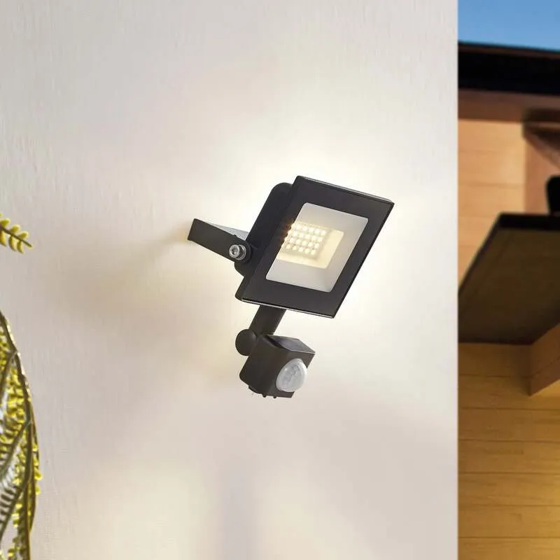 4x B-Ware Prios Außenstrahler LED 20W Maikel mit Bewegungsmelder 1620lm schwarz IP44 3000K